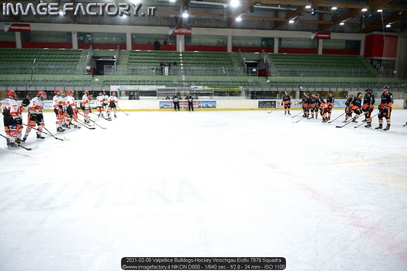 2021-02-06 Valpellice Bulldogs-Hockey Vinschgau Eisfix 7979 Squadra.jpg